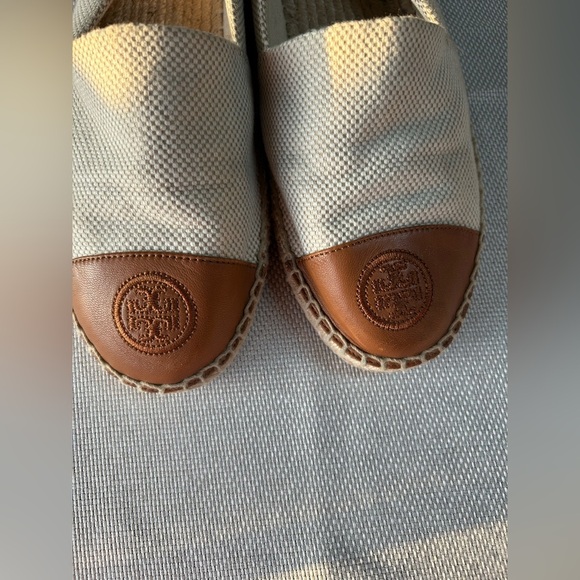 Tory Burch color block flats espadrilles size 10Tory Burch Tan Espadrilles - Picture 3 of 6